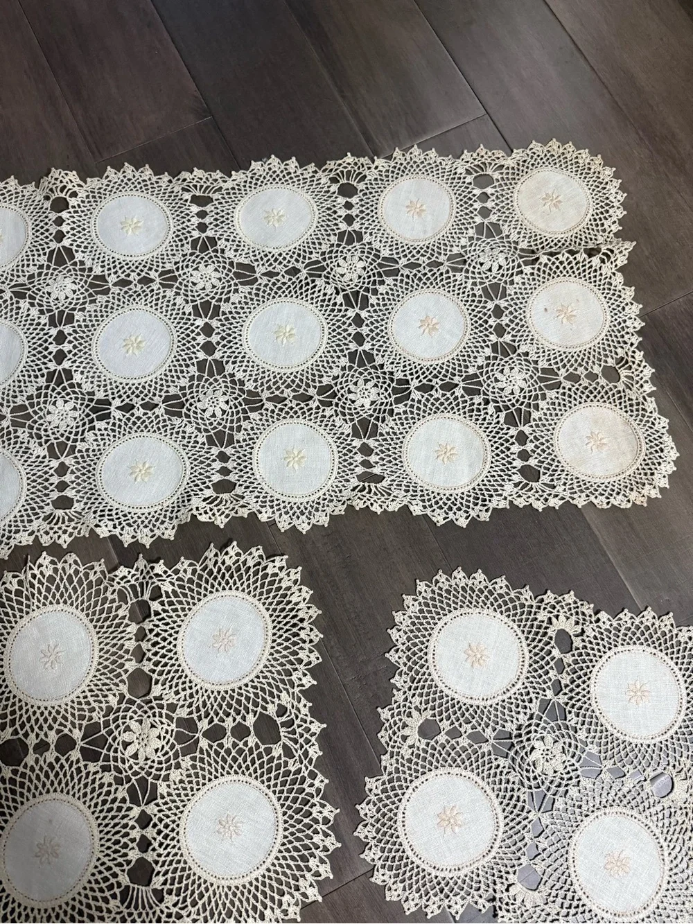Vintage Handmade Cream Crochet Doily Table Runner, placemats & decorative rounds